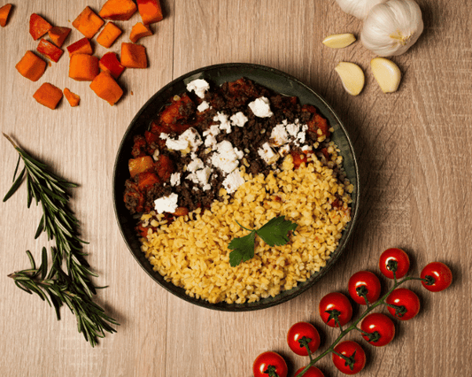 Süßkartoffelauflauf mit Feta, Rind und Bulgur